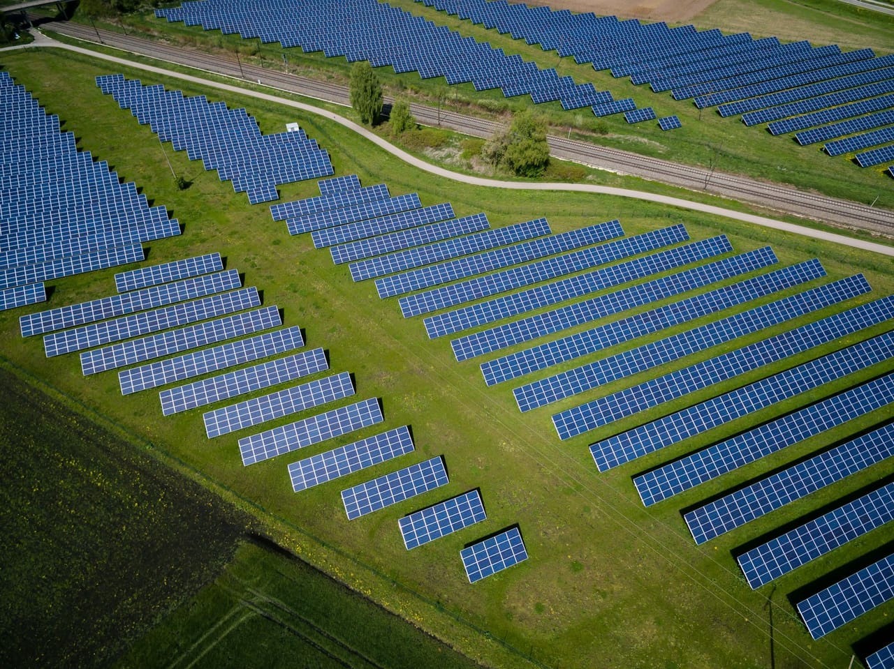 太陽光発電設備のイメージ